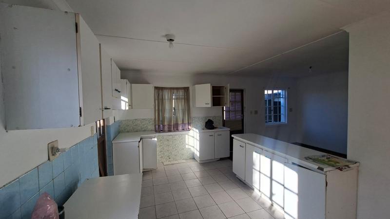 To Let 3 Bedroom Property for Rent in New Woodlands Western Cape